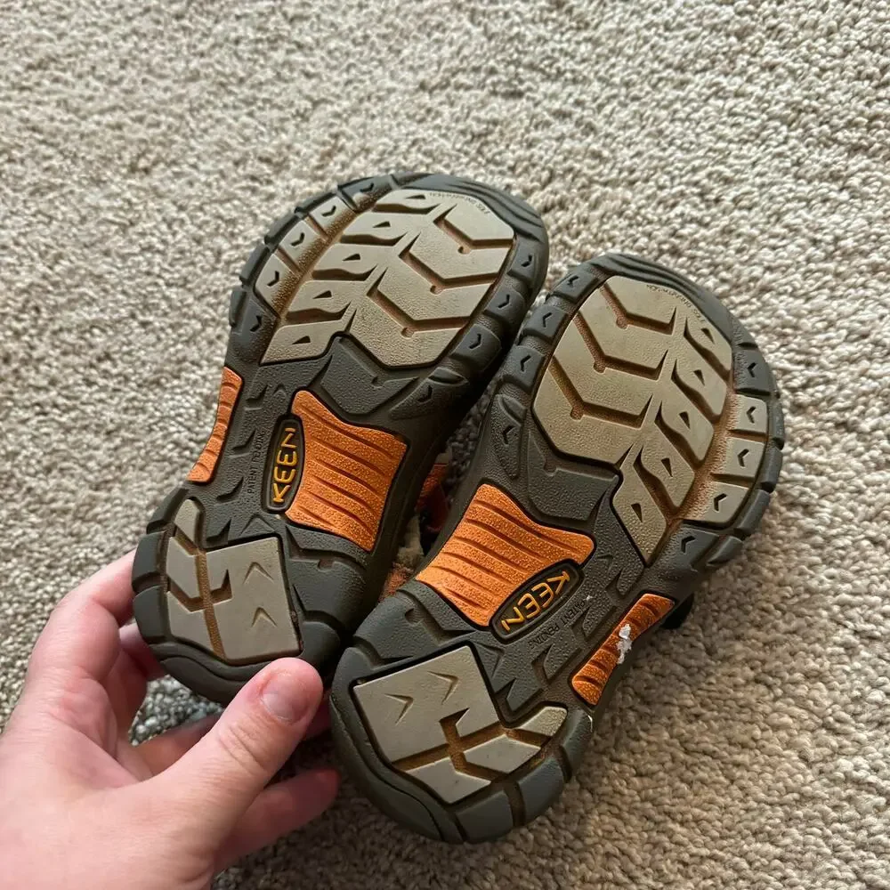 Keen Little Kids Size 12 Orange Water Shoes Outdoor Sandals Machine Washable